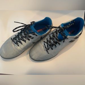 Kids Messi 16.3 soccer turfs.